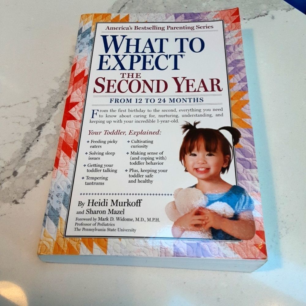 Book What To Expect The Second Year (12-24 Months) Child Development Guide‎